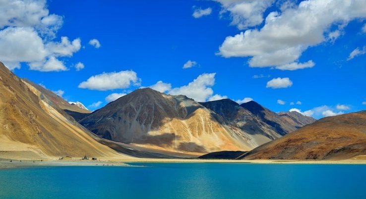 ladakh travel booking
