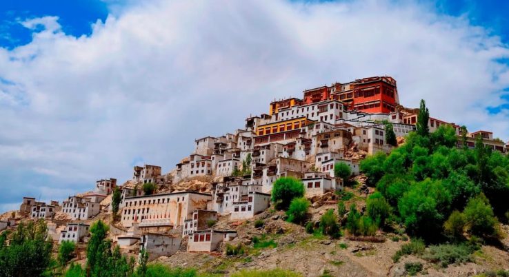 leh travel booking